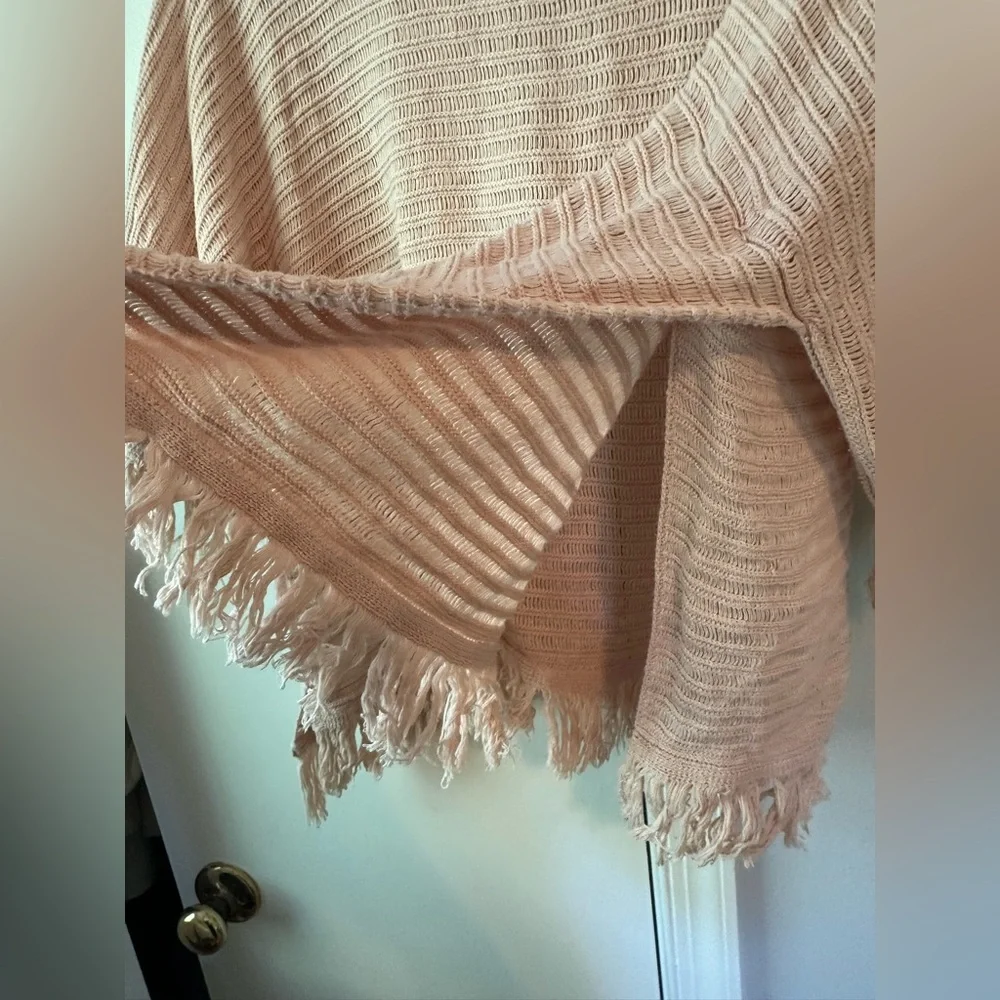 Anthropologie Akemi+Kin Fringe Sweater in Blush Pink 🩷 Size XS - Picture 6 of 9